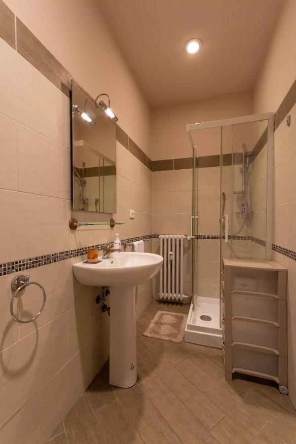 Vercelli Guest House Near San Giovanni Рим Экстерьер фото